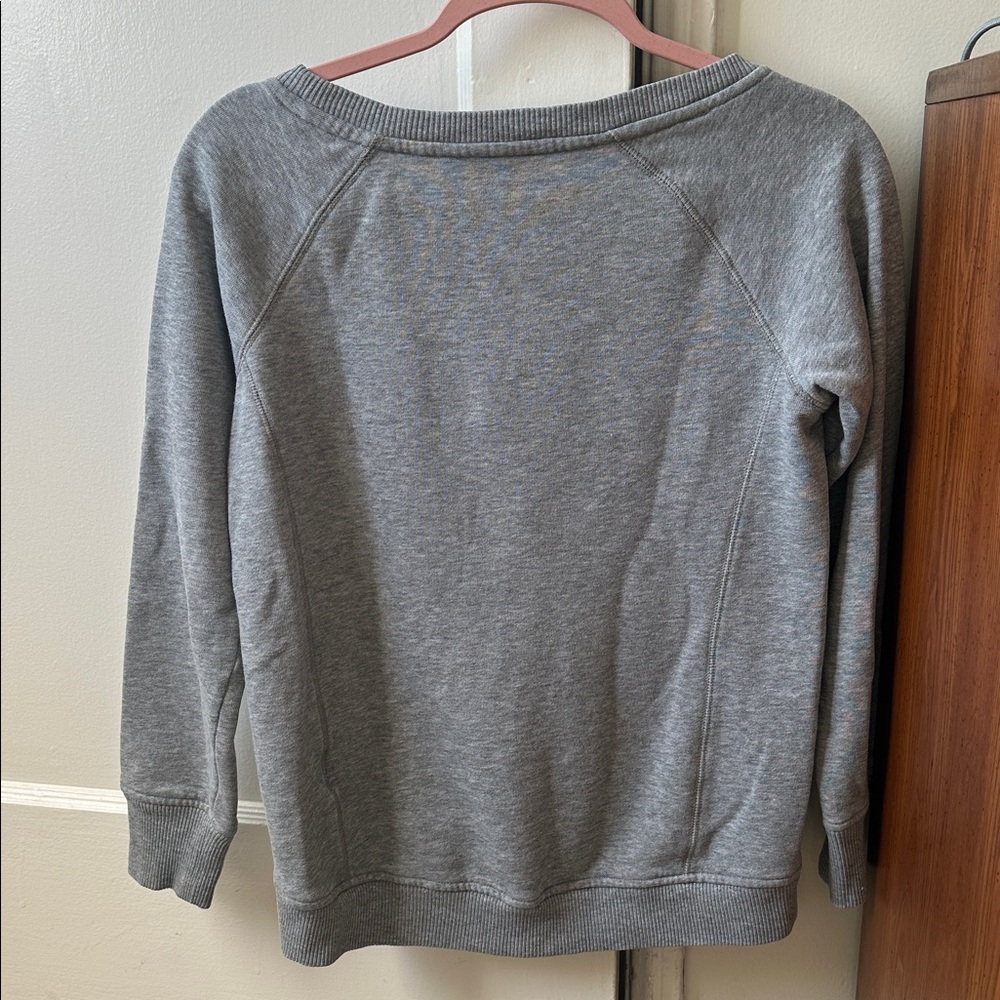 Banana Republic Factory XS Grey Sweatshirt - Picture 4 of 4